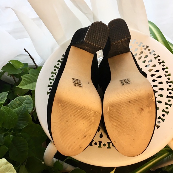 Michael Antonio Platform Black Velvet Emoji Heel - Picture 5 of 5